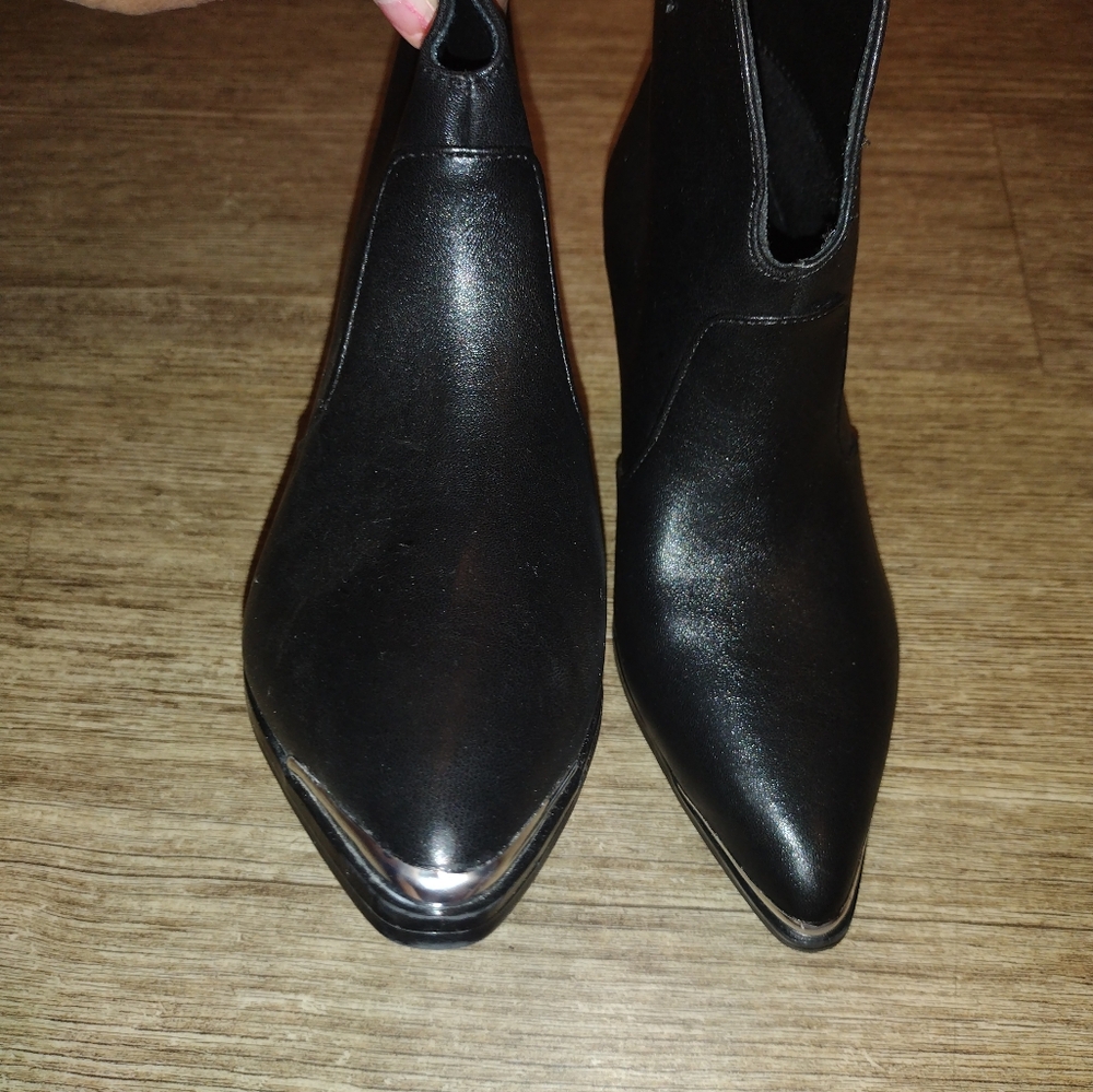 Black cowboy boots